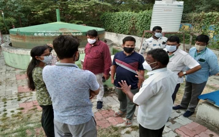 University students visiting a NOVA biogas plant installation